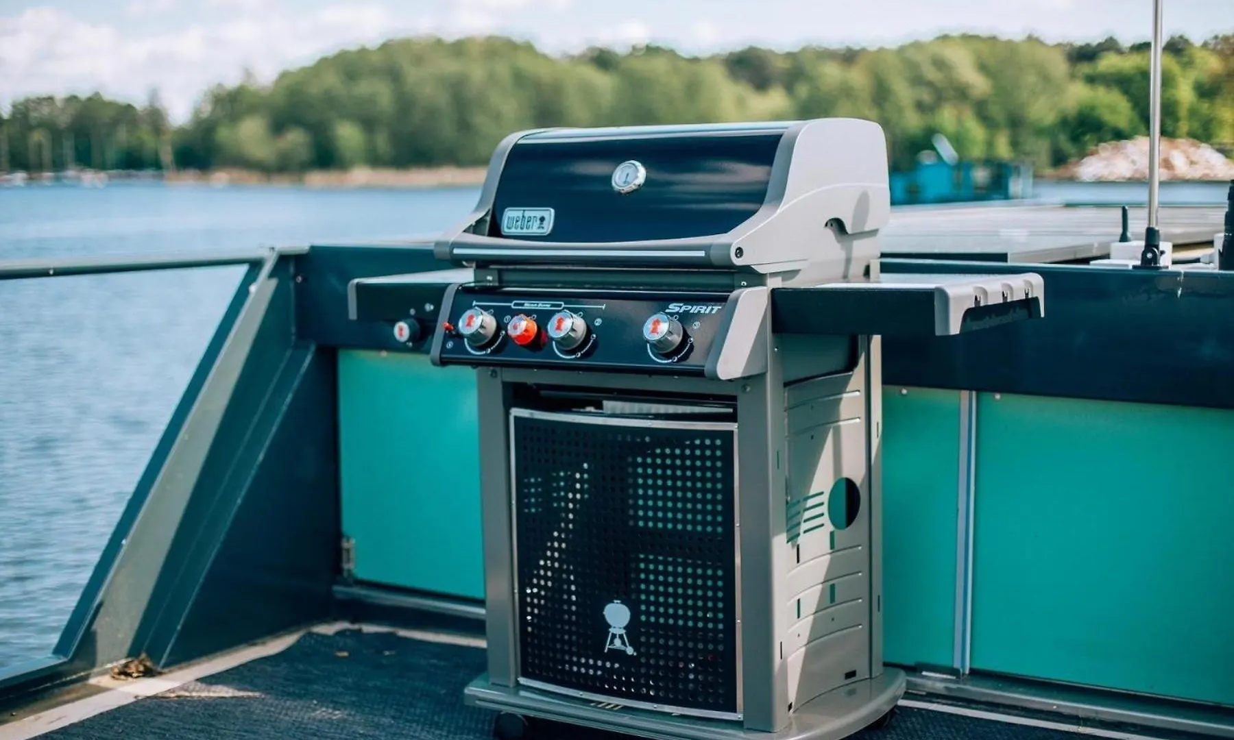 ספינת מלון ברלין Hausboot Wannsee גרמניה